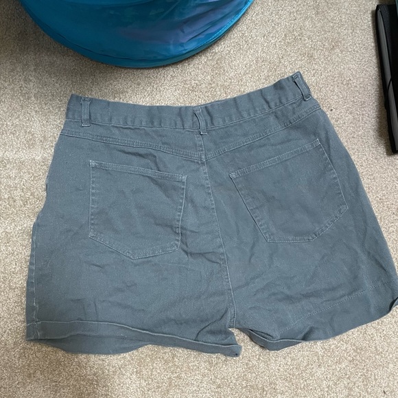 High Rise Mom Shorts - Picture 2 of 3
